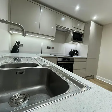 Deluxe In Centre Leeds (West Yorkshire)