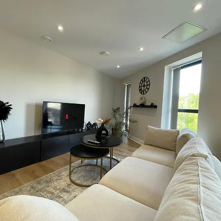 Deluxe In Centre * Leeds (West Yorkshire)