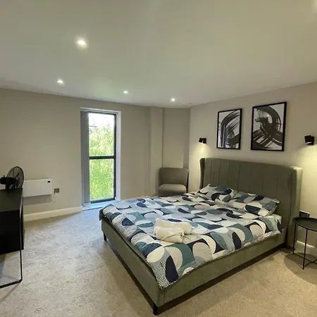 Deluxe In Centre *