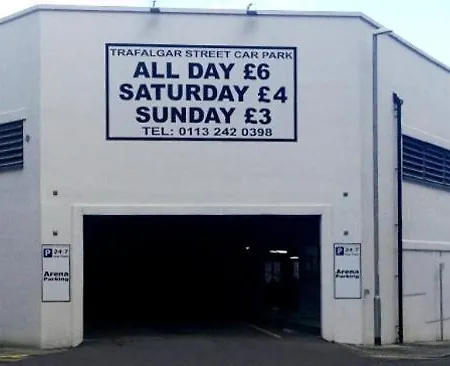 Deluxe In Centre Apartment