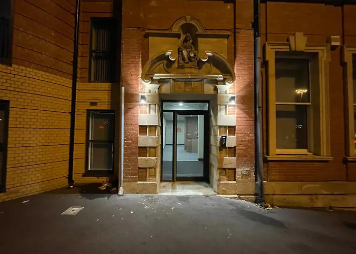 Deluxe In Centre Leeds (West Yorkshire)