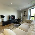 Deluxe In Centre Leeds (West Yorkshire)