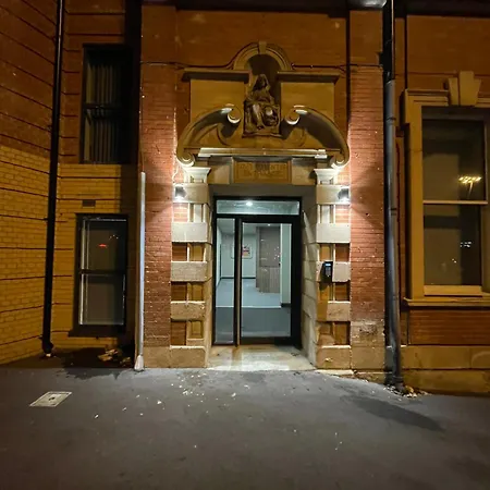 Deluxe In Centre Leeds (West Yorkshire)