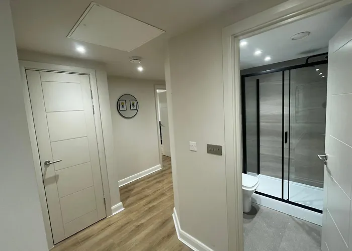 Deluxe In Centre * Leeds (West Yorkshire)