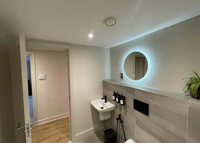 Deluxe In Centre Leeds (West Yorkshire)