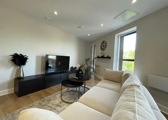 Deluxe In Centre * Leeds (West Yorkshire)